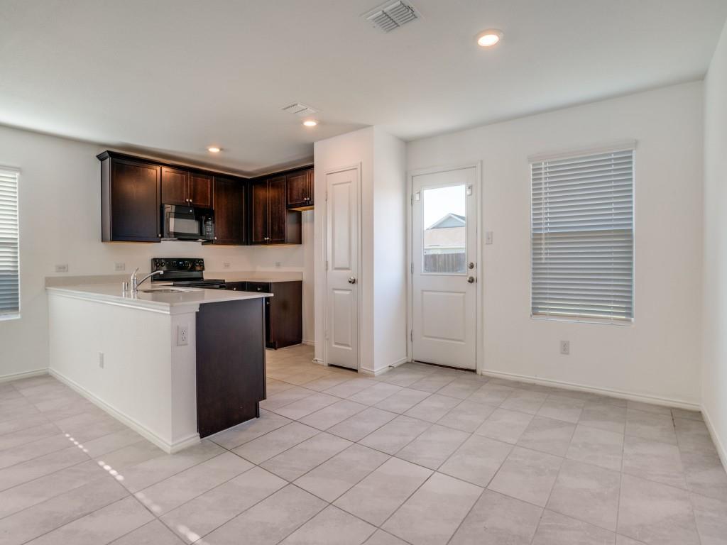 207 Lemongrass