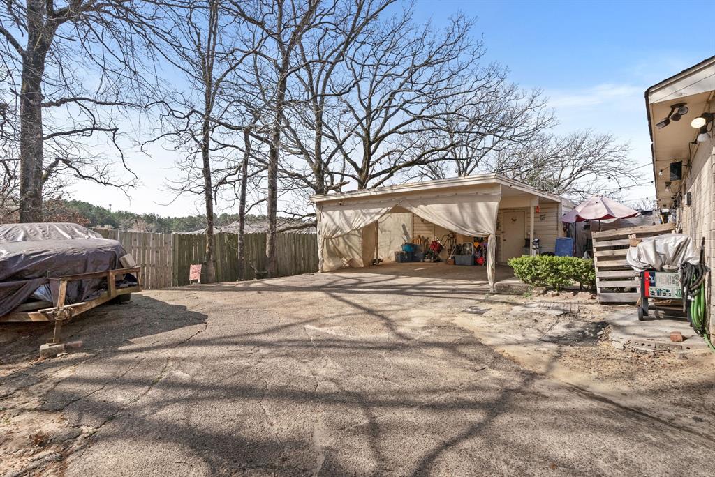 PALUXY SQUARE - Residential Income