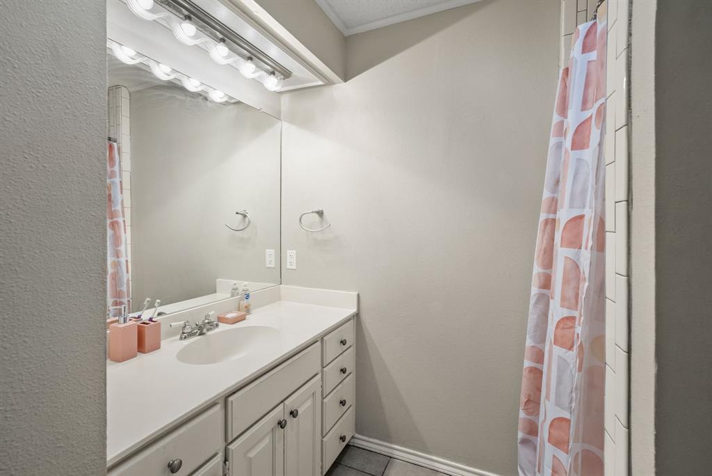 PALUXY SQUARE - Residential Income