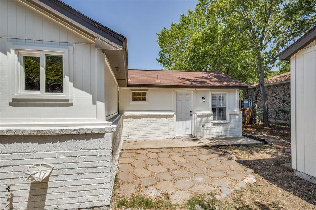 J V Thompson - Residential