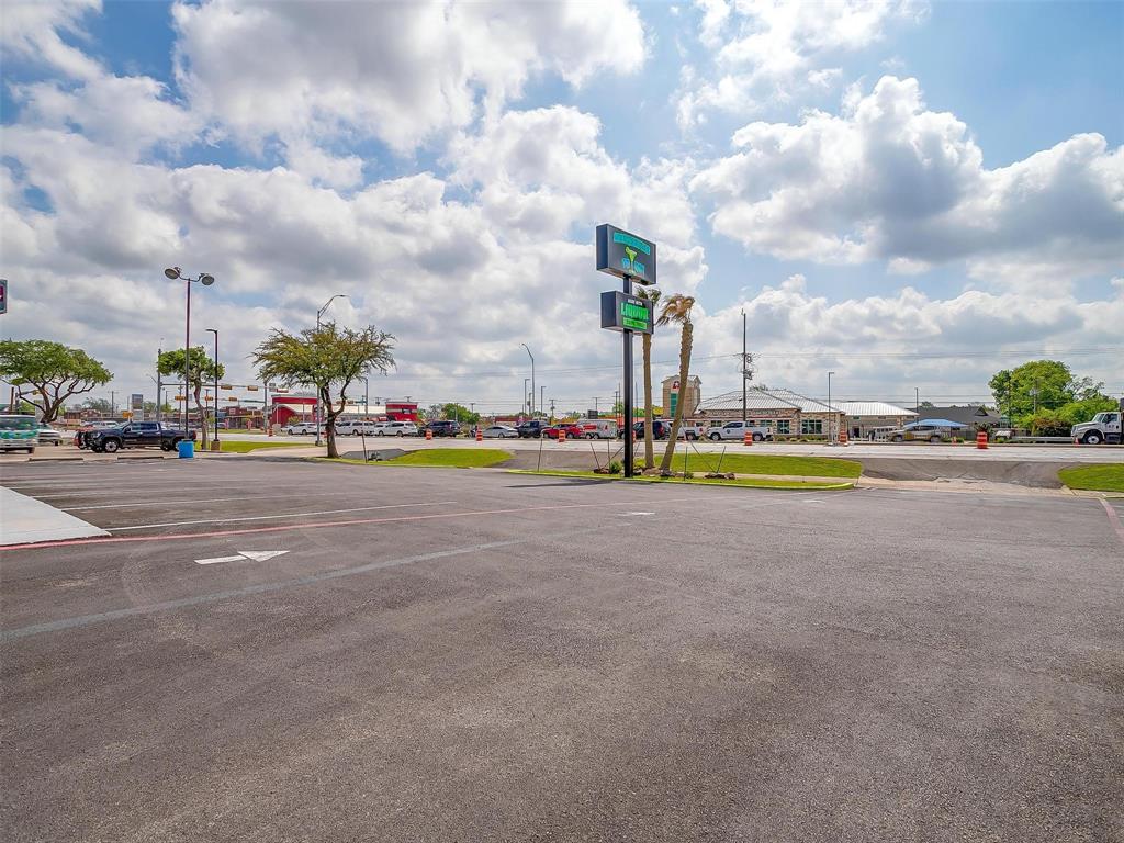 Crestmoor Park - Commercial Sale