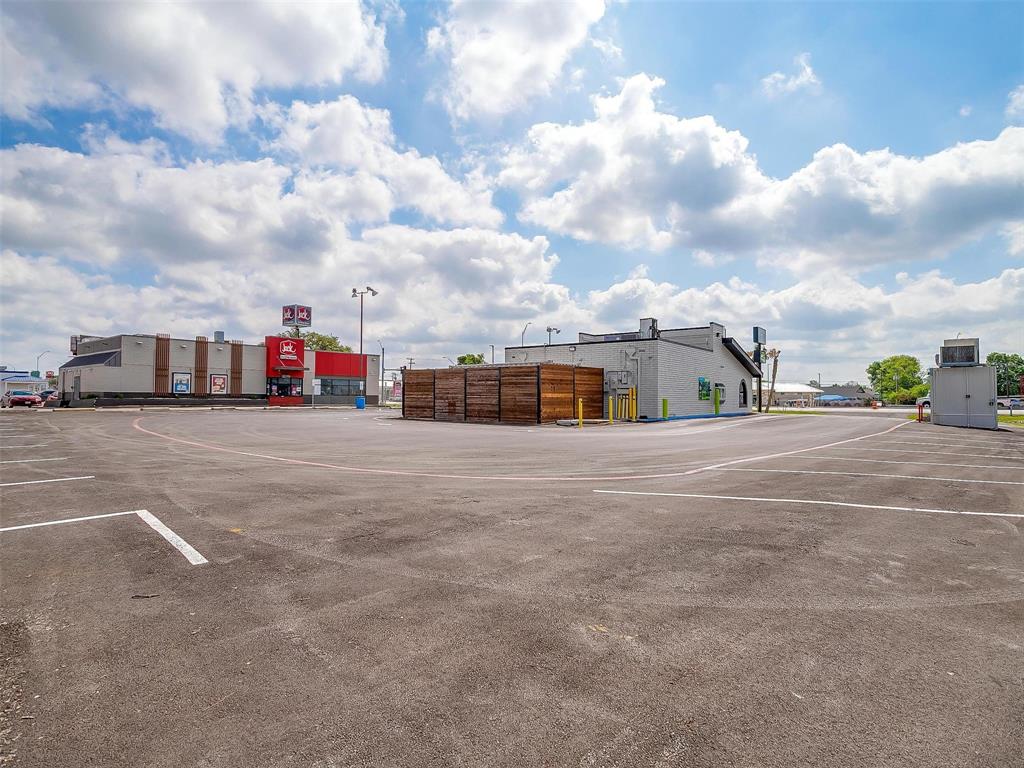 Crestmoor Park - Commercial Sale