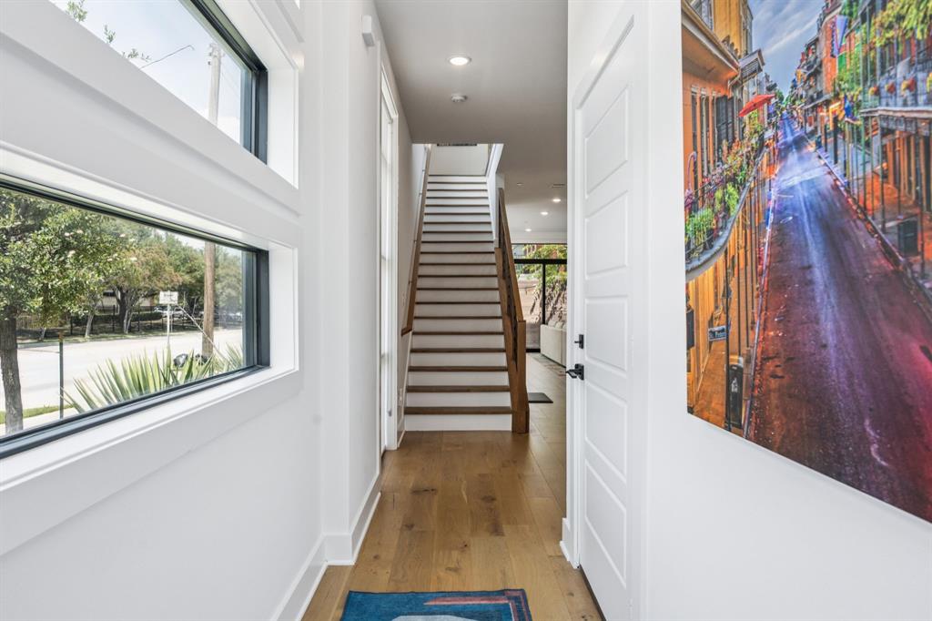 1252 Annex Avenue
