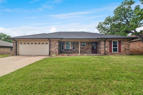 5214 Rustle Leaf Drive Arlington TX 76017