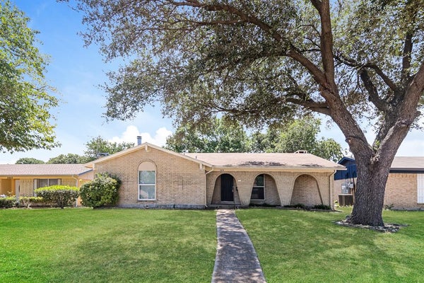 2026 ASPEN LN, GARLAND, TX 75044 - Image ba6c6c68c331ed8f29685746271eb2ca/1437613174