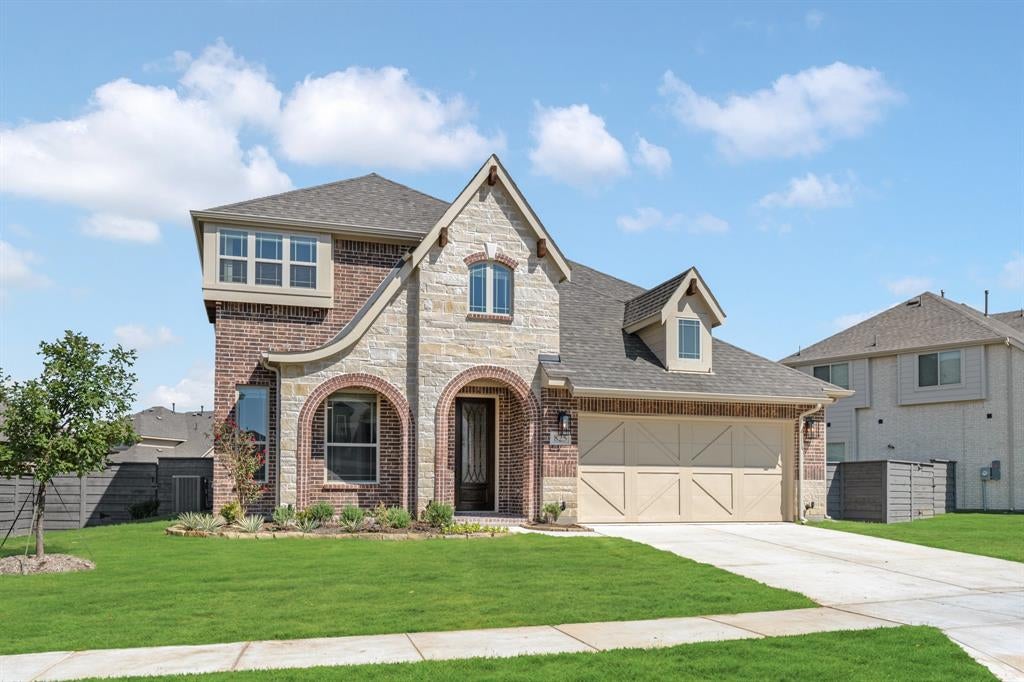 825 Twisted Leaf Lane
