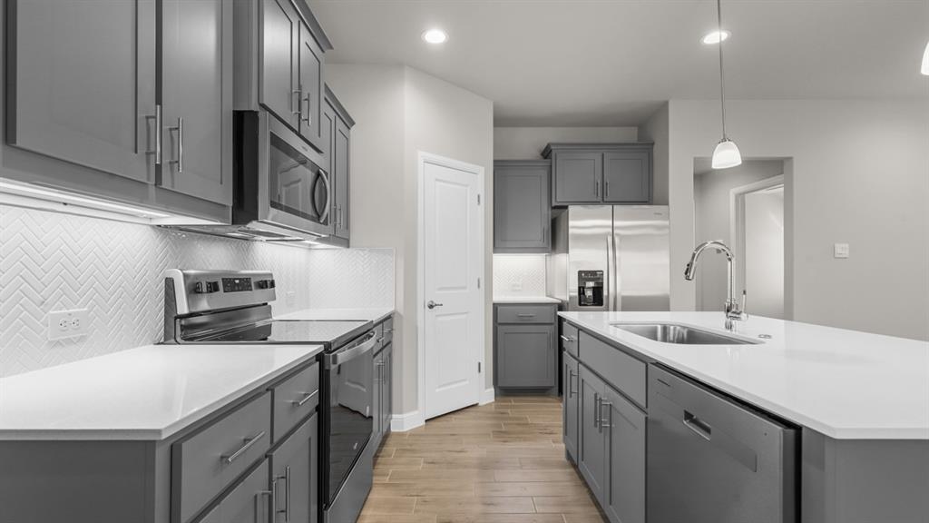 10404 SUNSET SHORE Drive