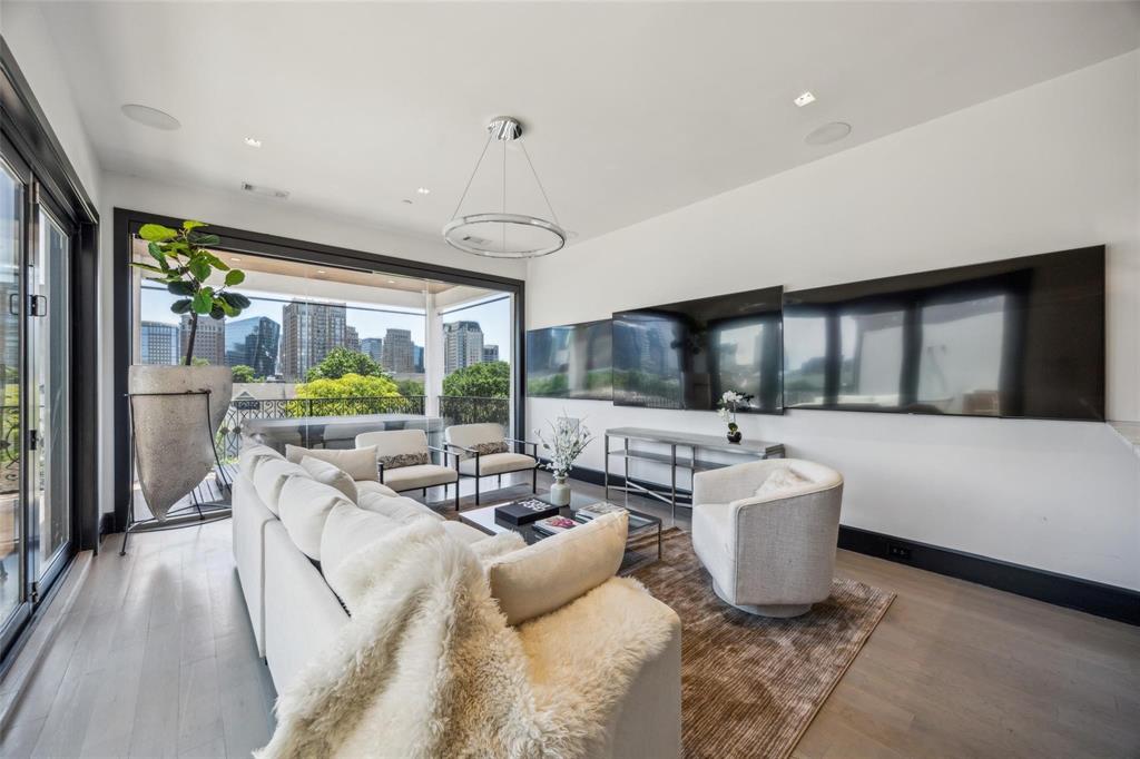 TIMON BOLL - Residential