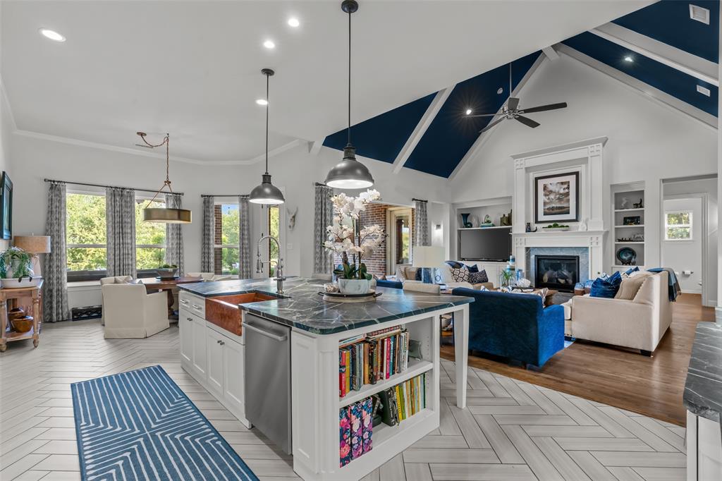 Bella Flora - Residential