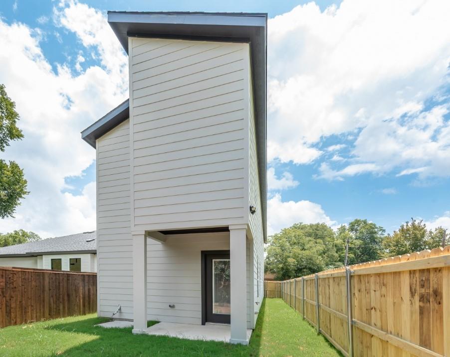 Lagow School - Residential