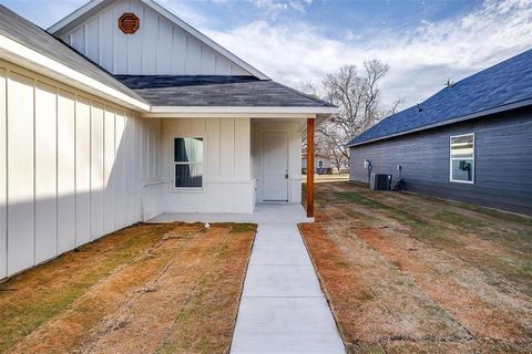 A home in Cleburne