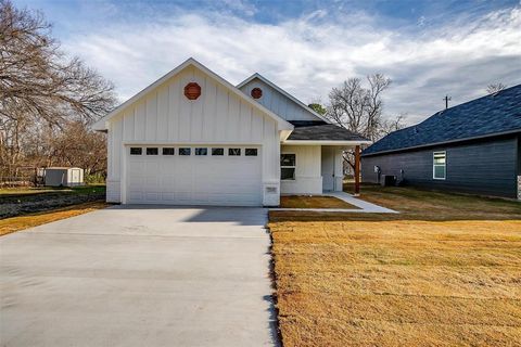 A home in Cleburne