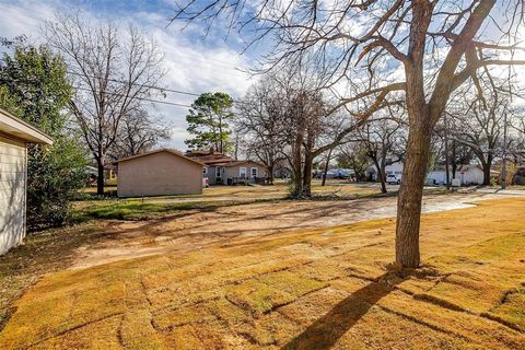 A home in Cleburne