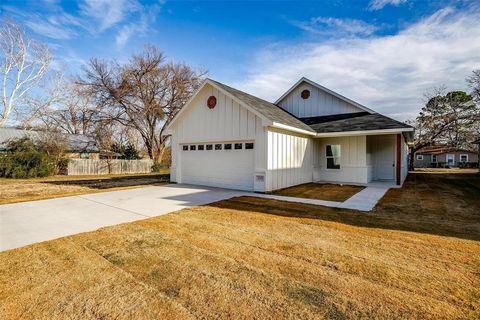 A home in Cleburne