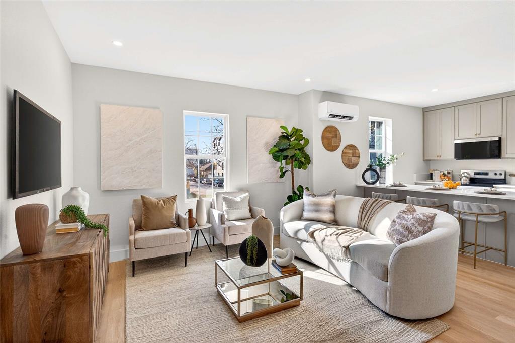 435 W 9th Street