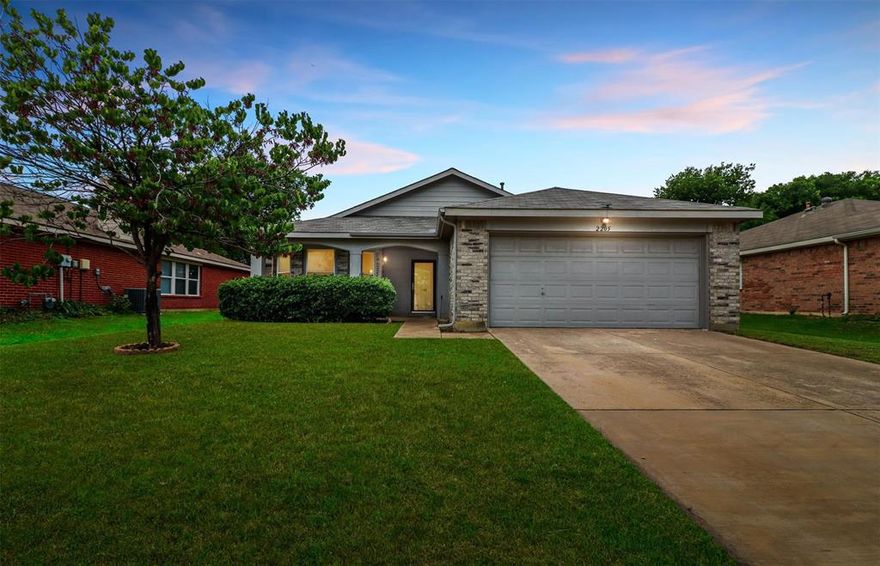 Beautiful Three Bedroom, Two Bathroom,  Single Story home located just minutes from Rayzor Ranch, UNT, TWU and I-35E, MOVE IN READY.  Open floor plan, eat-in kitchen complete with island and pantry, and large master suite. Highlights include, new flooring and paint throughout, large back yard, walk in closet, and updated lighting.  Amazing home, great location with Shopping, Entertainment, Schools, and Parks near by.