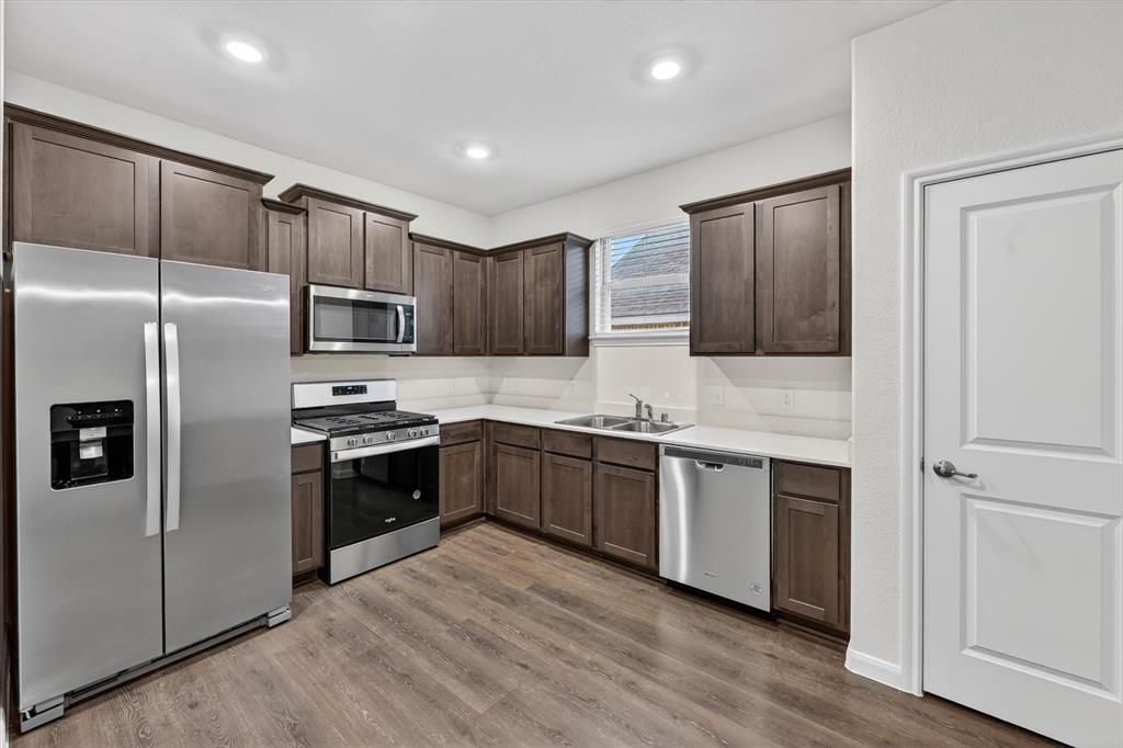 3955 Oak Creek Circle