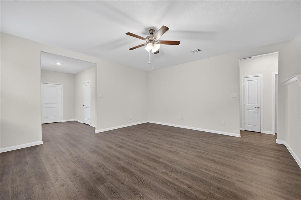 3955 Oak Creek Circle