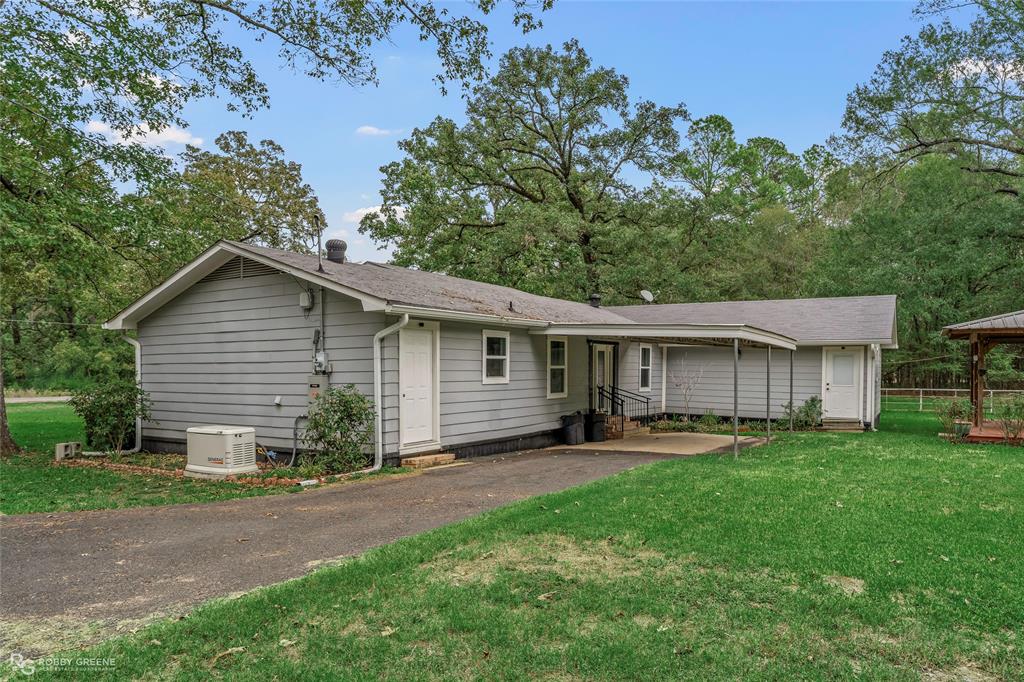 709 Lake Road