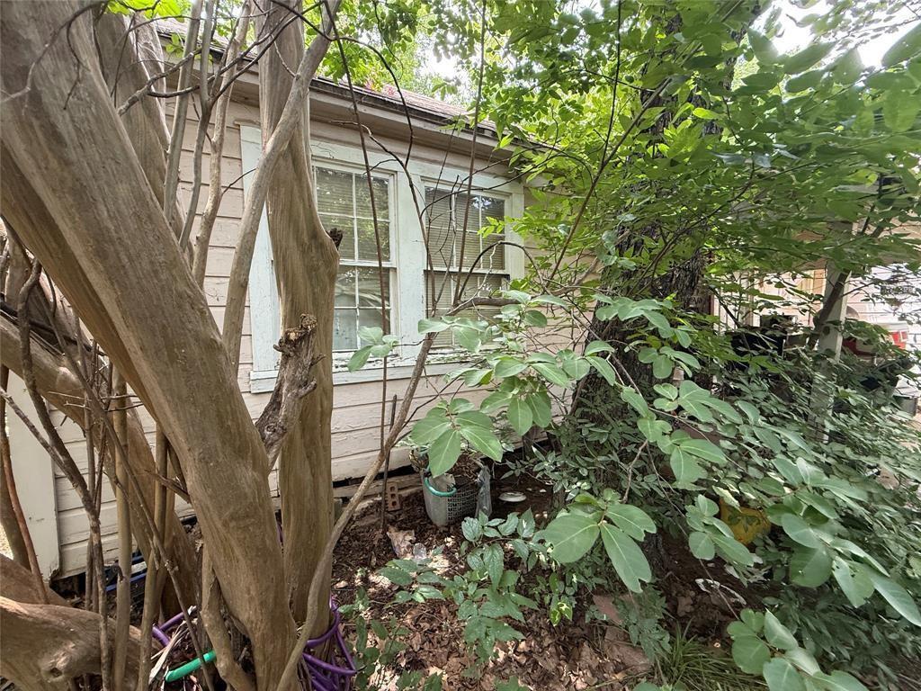 Eighth Street 02 - Residential