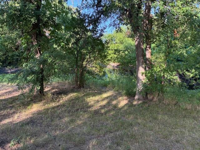 John M Thomas - Land