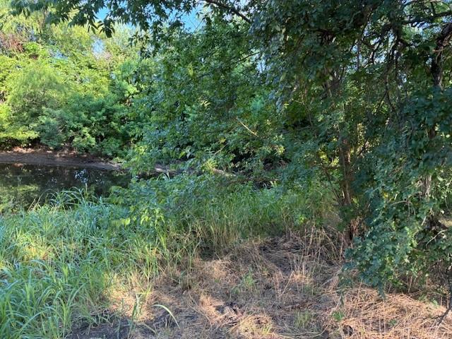 John M Thomas - Land