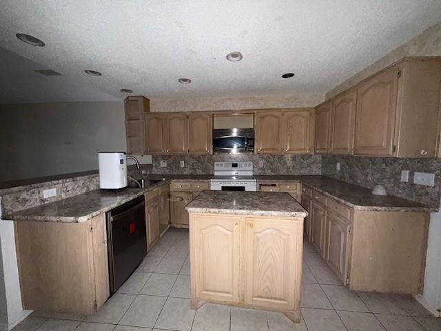9124 Timber Oaks Drive