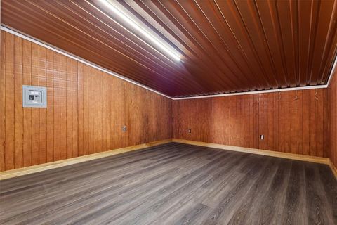 Tiny photo for 1219 County Road 3550, Paradise, TX 76073 (MLS # 21196325)