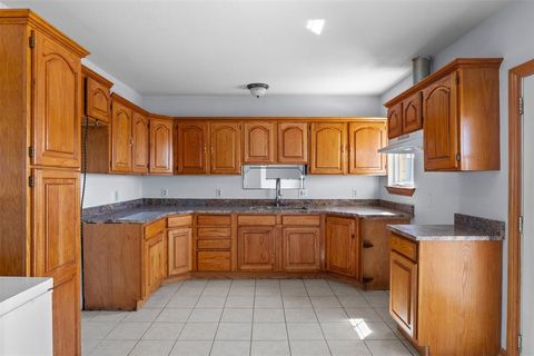 Tiny photo for 1219 County Road 3550, Paradise, TX 76073 (MLS # 21196325)