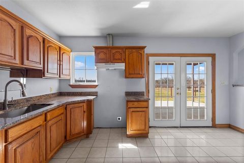 Tiny photo for 1219 County Road 3550, Paradise, TX 76073 (MLS # 21196325)