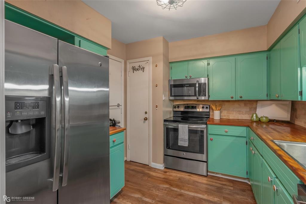 Fairfield Oaks Condos - Residential