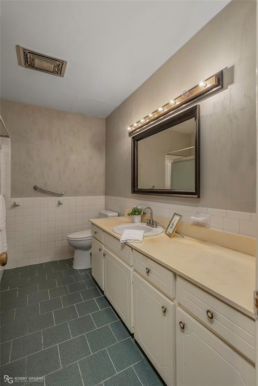 Fairfield Oaks Condos - Residential