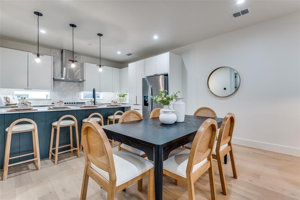 1147 N Madison Avenue 102