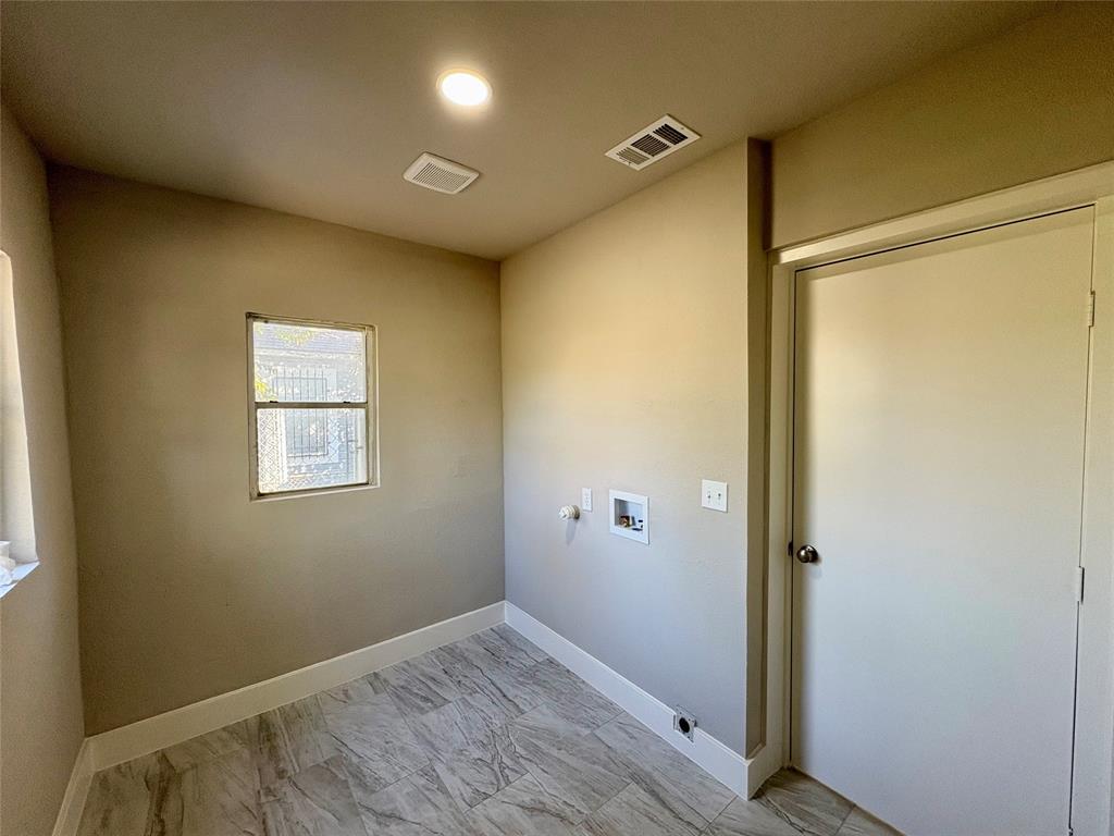 DALVIEW SUMMIT - Residential