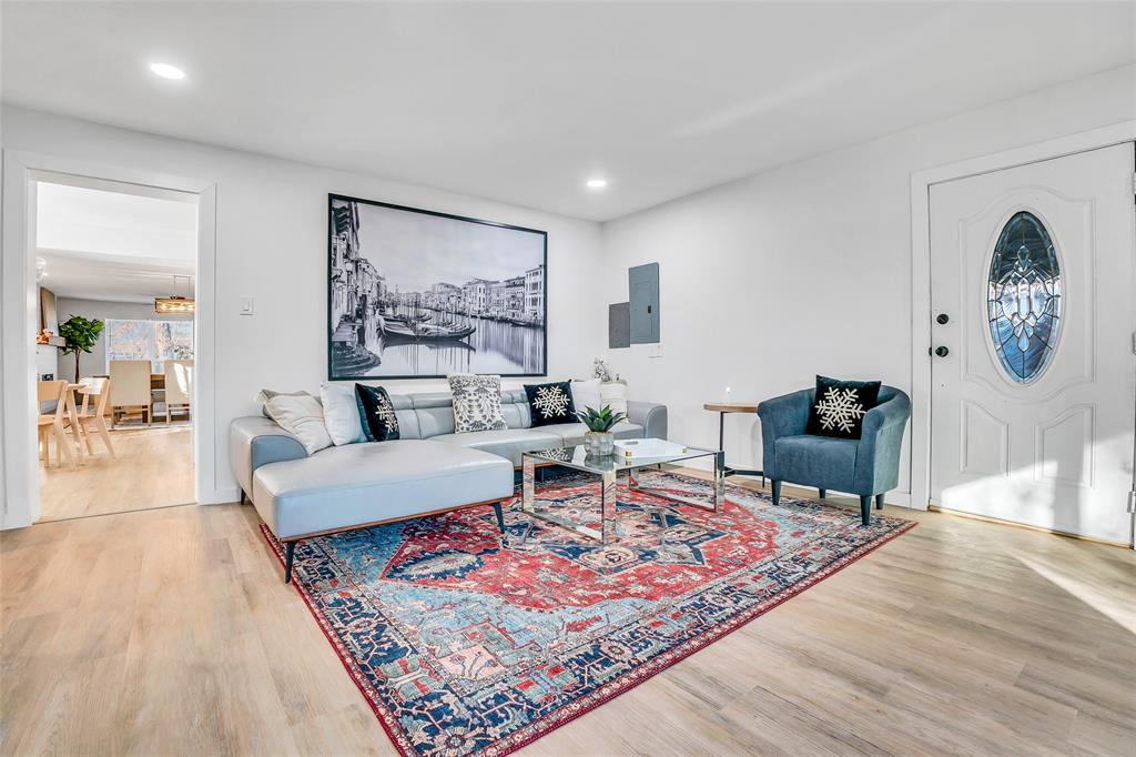 3518 W Rochelle Road