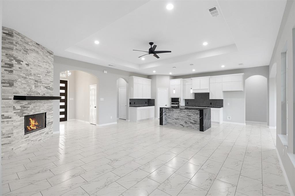 Mid Point Ranchette - Residential