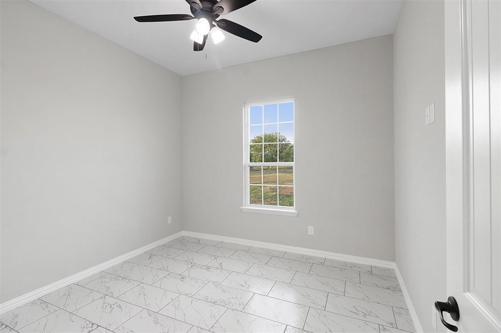 Mid Point Ranchette - Residential