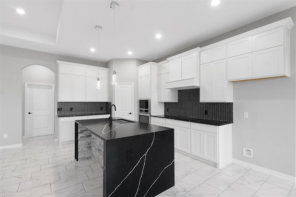 Mid Point Ranchette - Residential