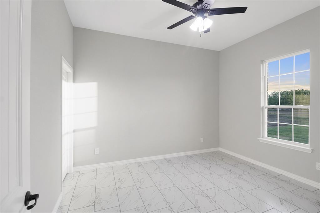 Mid Point Ranchette - Residential