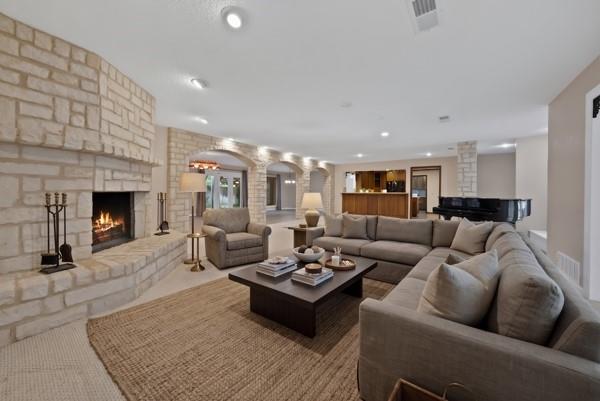 1008 Loch Lomond Drive