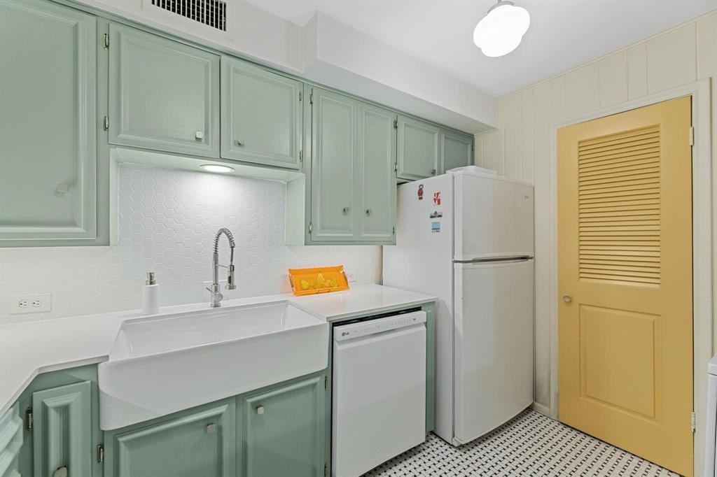 Prestwick Manor - Residential