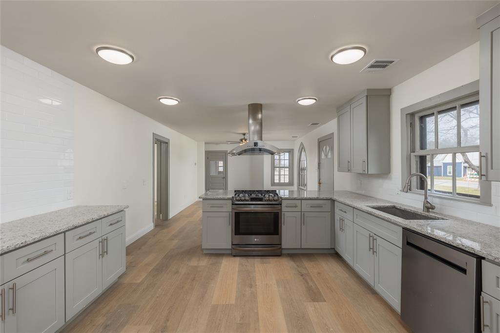 833 W Live Oak Street