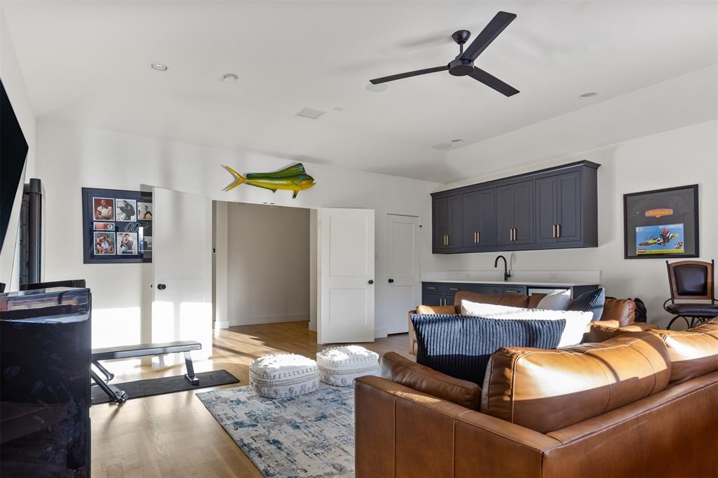 Midway Hills 03 - Residential