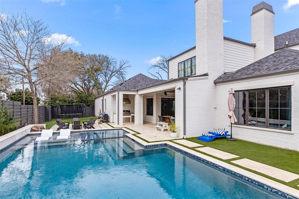 Midway Hills 03 - Residential