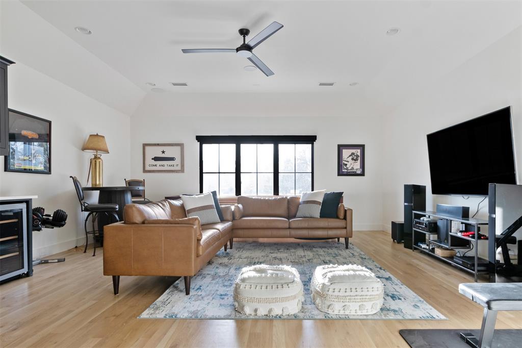 Midway Hills 03 - Residential