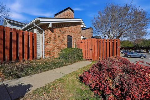 2527 Shady Ridge Drive Bedford TX 76021