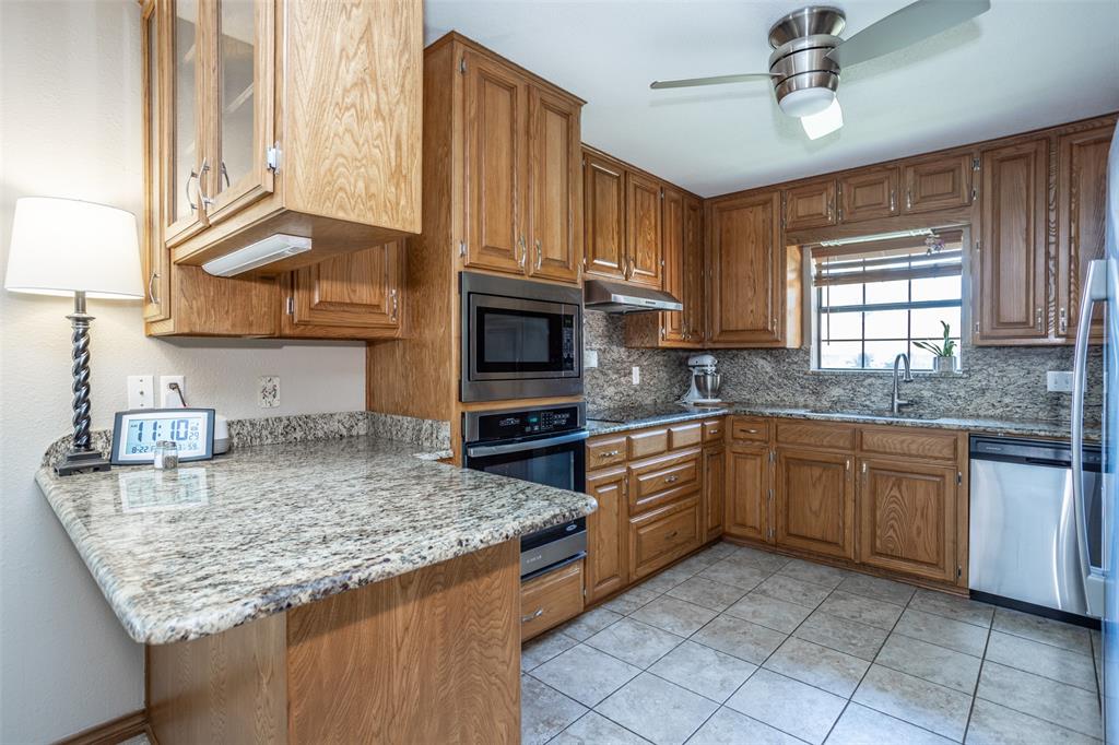 1907 Woodlawn Court