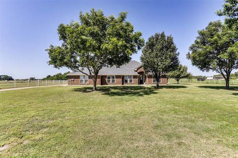 A home in Waxahachie