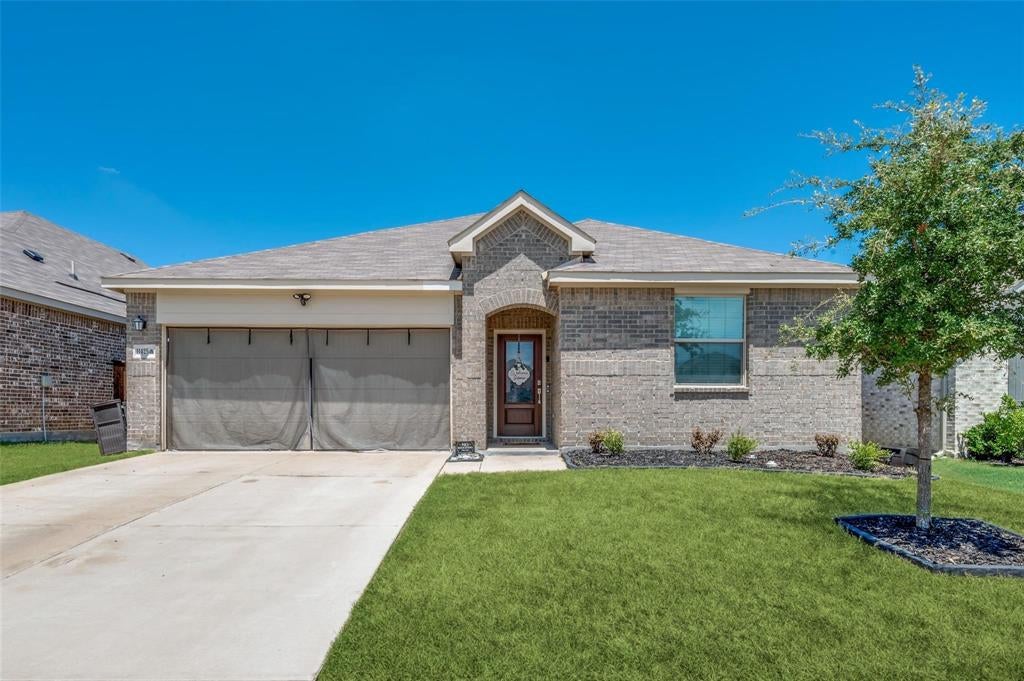 Photo of 11425 Silver Queen Drive, Aubrey, TX 76227 (MLS # 21403378)