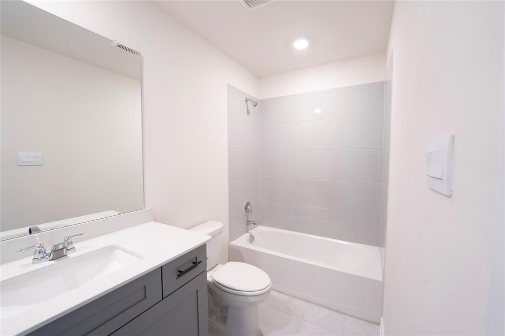 The Landing at Hidden Lakes - Residential Lease